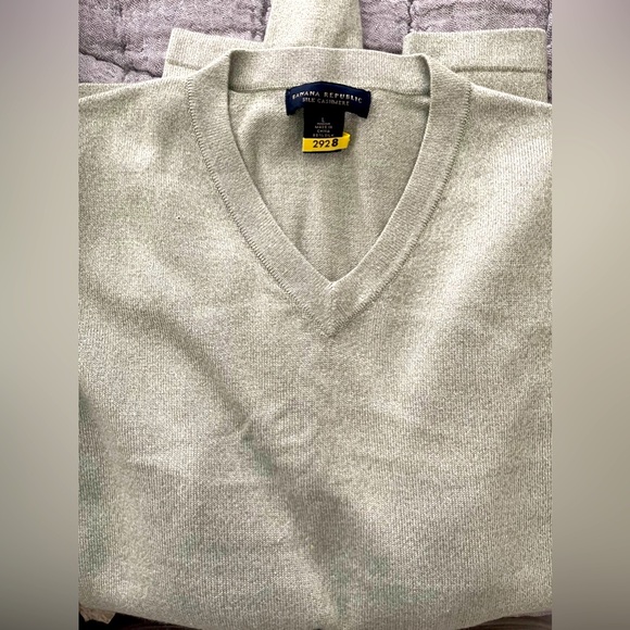 Banana Republic Silk Cashmere Sweater - Picture 1 of 1